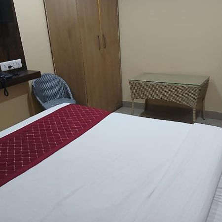 Blossoms Room Hotel Alekhya Residency- Luxury Lollection حيدر أباد المظهر الخارجي الصورة