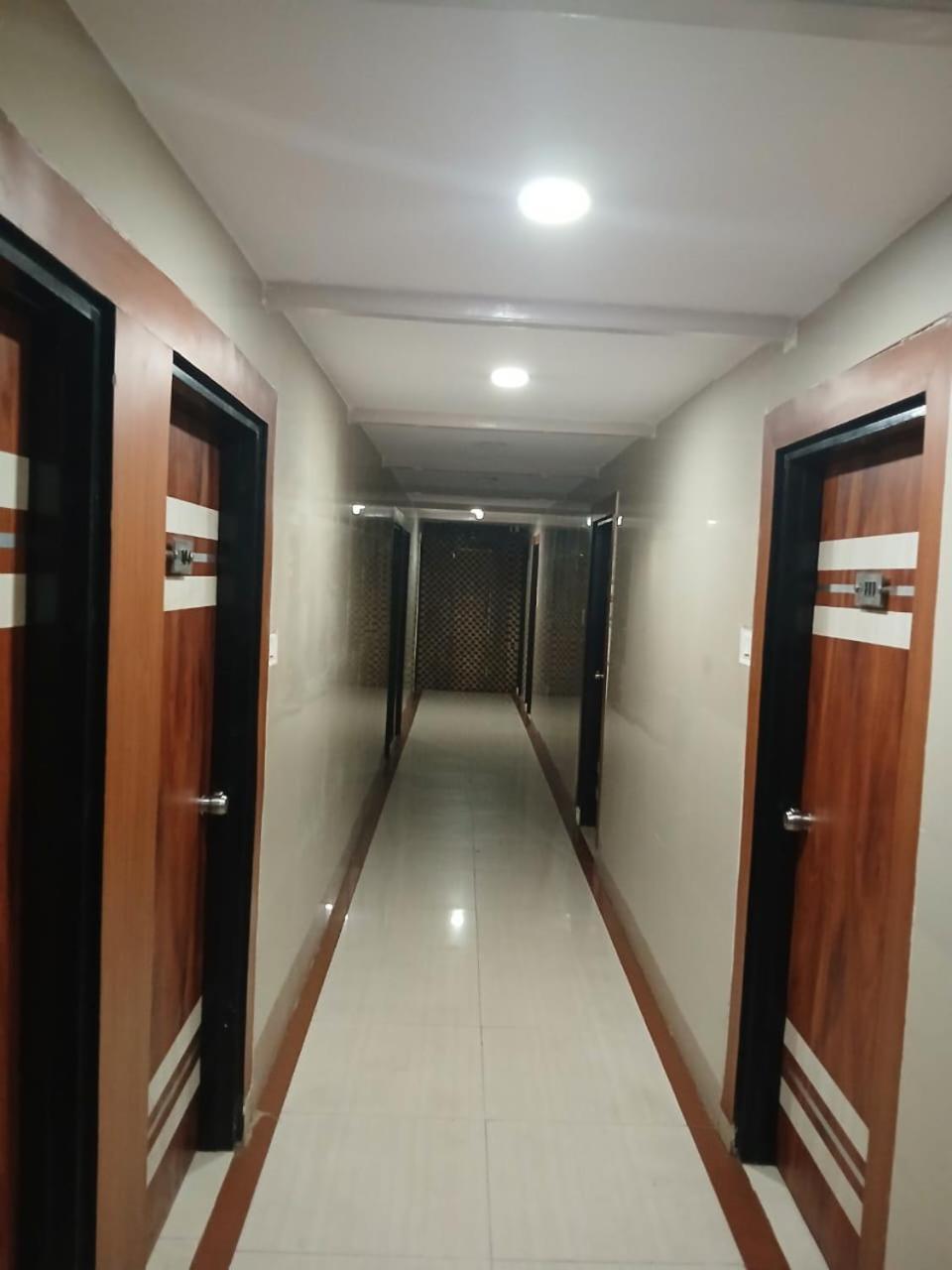 Blossoms Room Hotel Alekhya Residency- Luxury Lollection حيدر أباد المظهر الخارجي الصورة