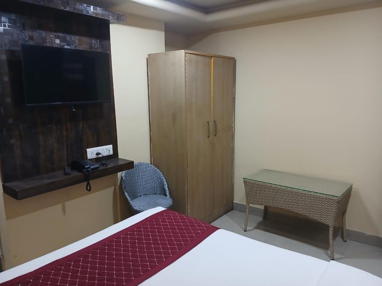 Blossoms Room Hotel Alekhya Residency- Luxury Lollection حيدر أباد المظهر الخارجي الصورة