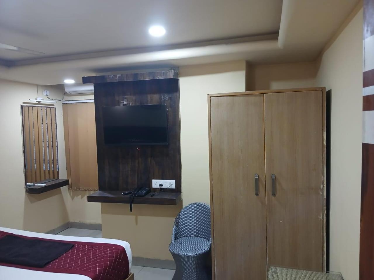 Blossoms Room Hotel Alekhya Residency- Luxury Lollection حيدر أباد المظهر الخارجي الصورة